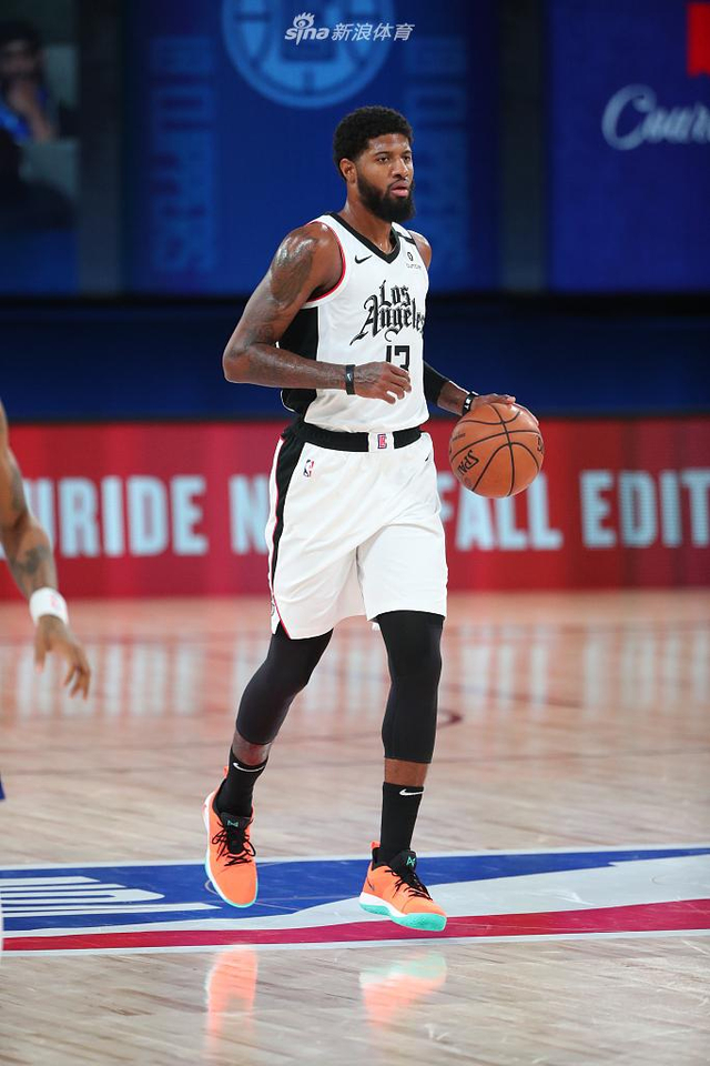 球迷带来了 球迷带来了